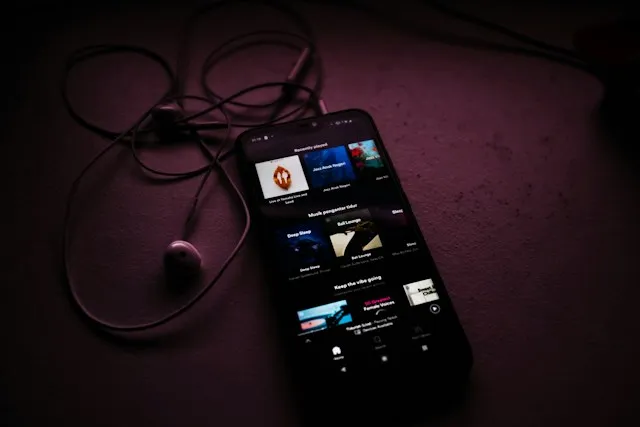 Spotify-Playlist auf einem Smartphone